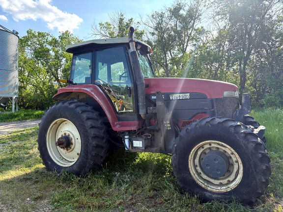 2005 Versatile 2145&3895 LOADER Loader