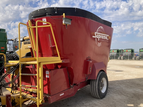 2022 Supreme 700T Grinder Mixer
