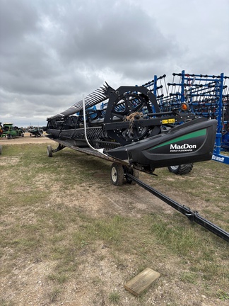 2017 MacDon FD75 Header Combine