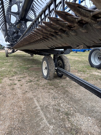 2017 MacDon FD75 Header Combine