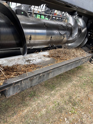 2017 MacDon FD75 Header Combine