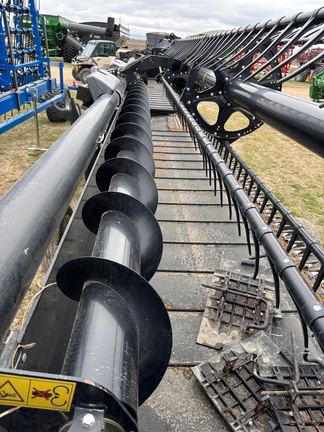 2017 MacDon FD75 Header Combine