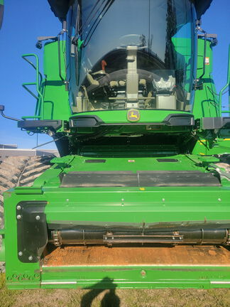 2024 John Deere X9 1100 Combine