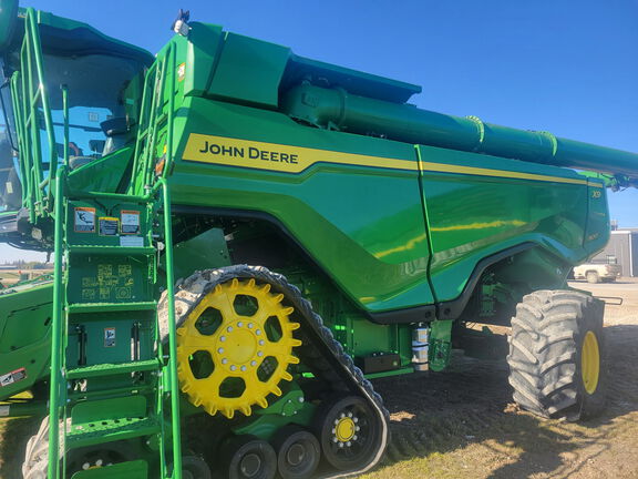 2024 John Deere X9 1100 Combine