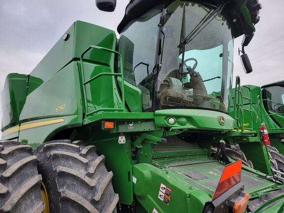 2024 John Deere S790 Combine