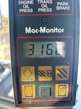 MacDon 9250 Windrower