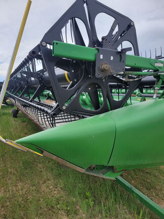 2013 John Deere 635D Header Combine