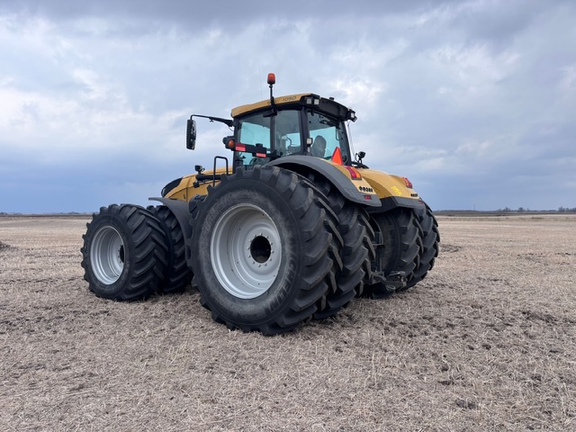 2016 Challenger 1050 Tractor