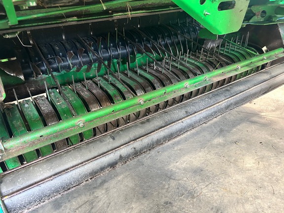 2009 John Deere 568 Baler/Round