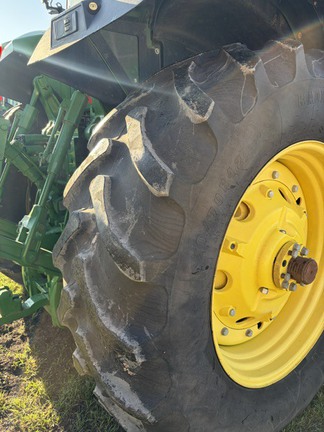 2020 John Deere 7R 210 Tractor