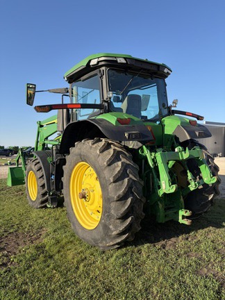 2020 John Deere 7R 210 Tractor