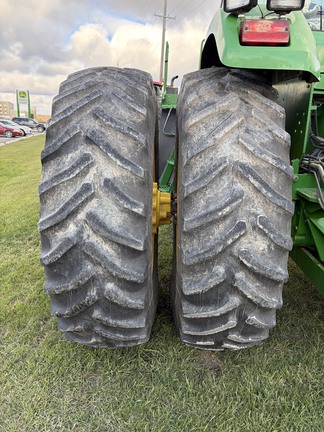 1998 John Deere 9200 Tractor 4WD