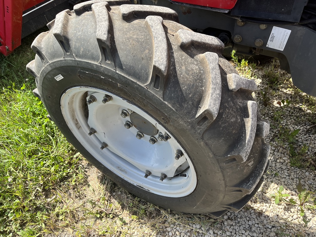 2014 Massey Ferguson 4609 Tractor