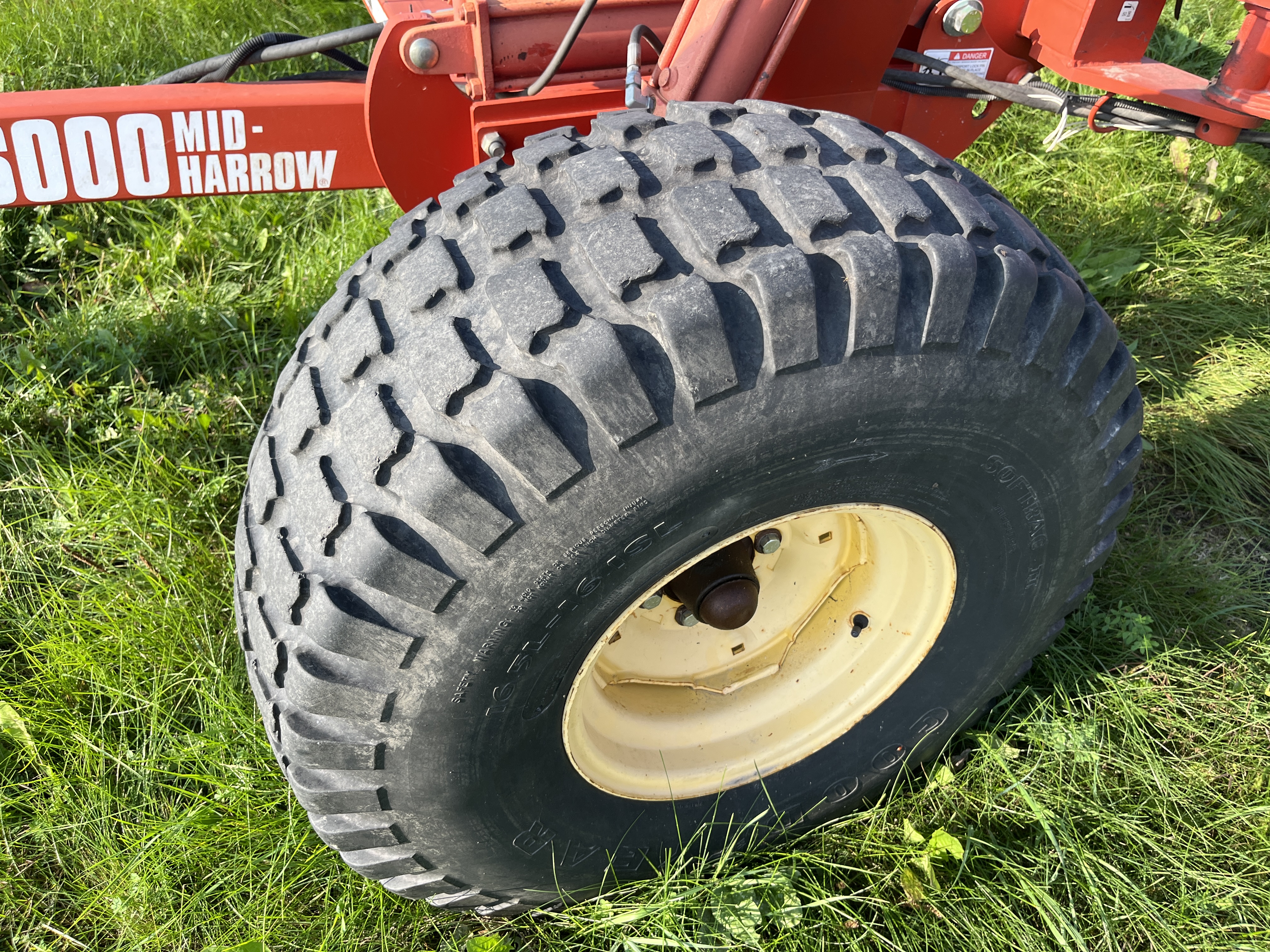 2008 Bourgault 6000 Harrow