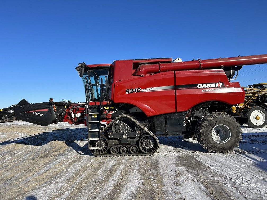 2018 Case IH 9240 Combine