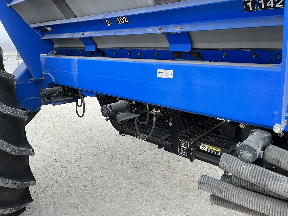 2014 New Holland P1060 Air Tank/Cart