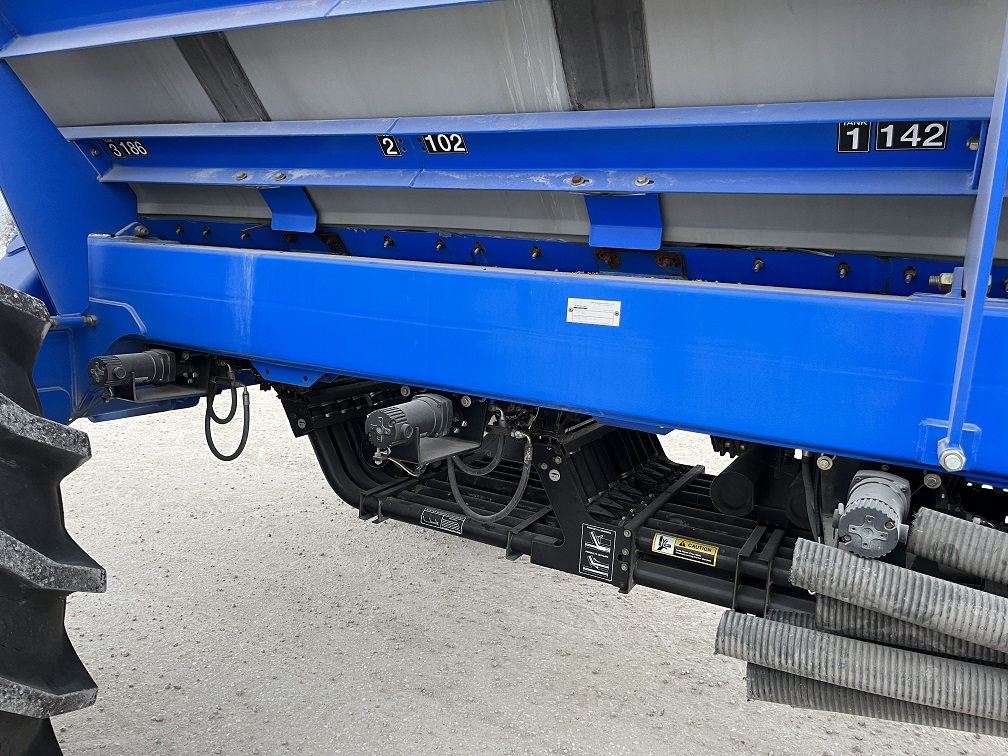 2014 New Holland P1060 Air Tank/Cart