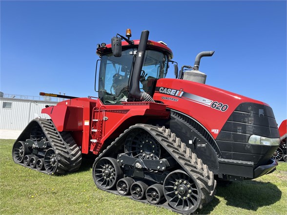 2016 Case IH Steiger 620 Quad Tractor