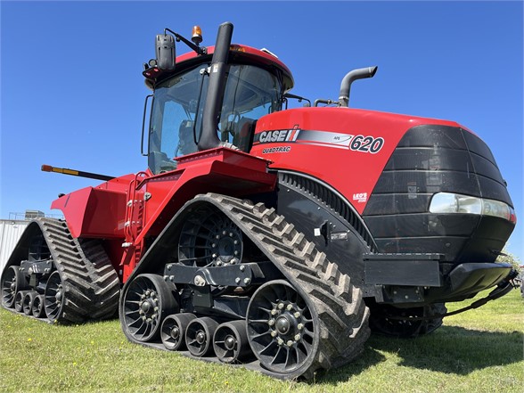 2016 Case IH Steiger 620 Quad Tractor