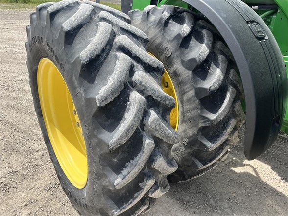 2011 John Deere 8360R Tractor