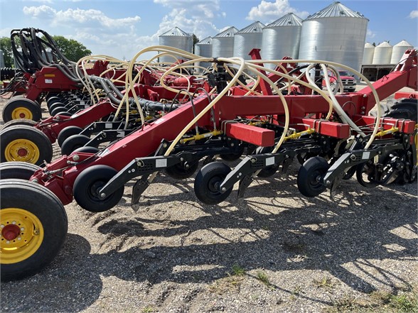 2016 Bourgault 3320-60 Air Seeder