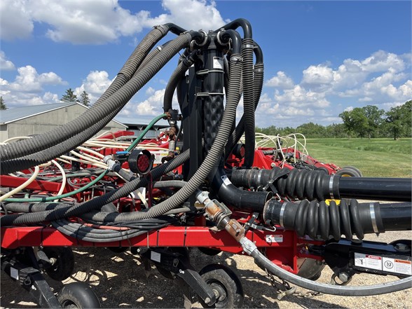 2016 Bourgault 3320-60 Air Seeder