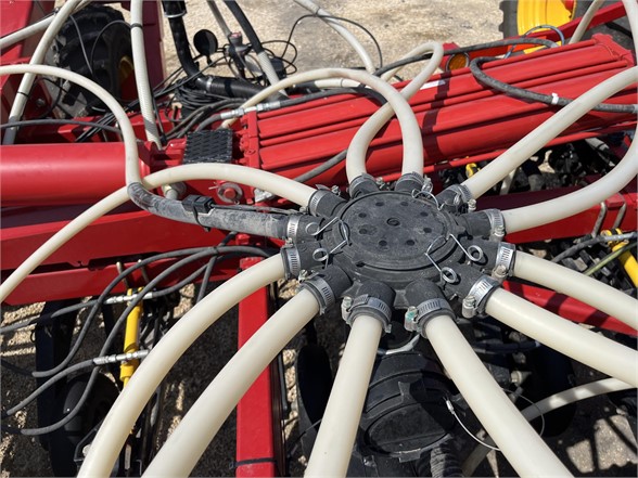 2016 Bourgault 3320-60 Air Seeder