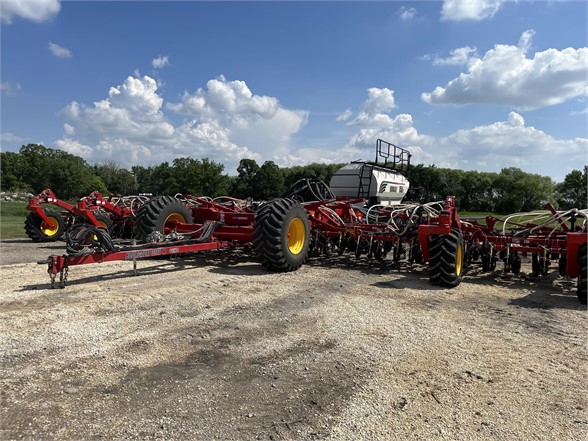 2016 Bourgault 3320-60 Air Seeder