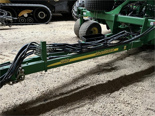 2012 John Deere 1890 Air Seeder