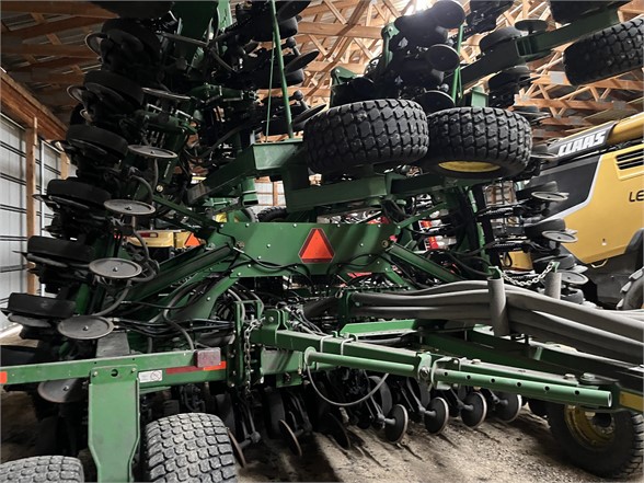 2012 John Deere 1890 Air Seeder