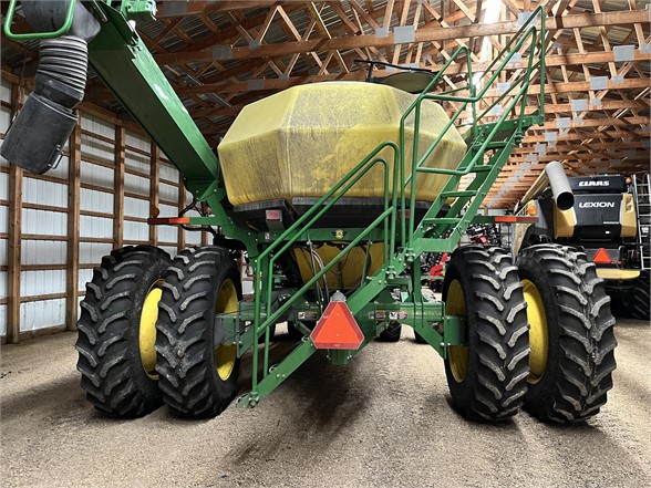 2012 John Deere 1890 Air Seeder