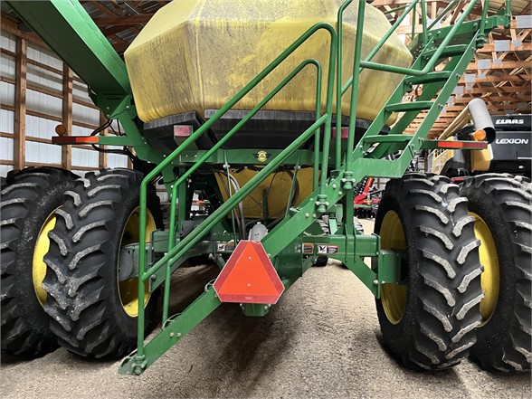 2012 John Deere 1890 Air Seeder