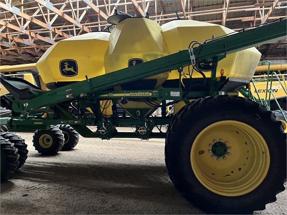 2012 John Deere 1890 Air Seeder