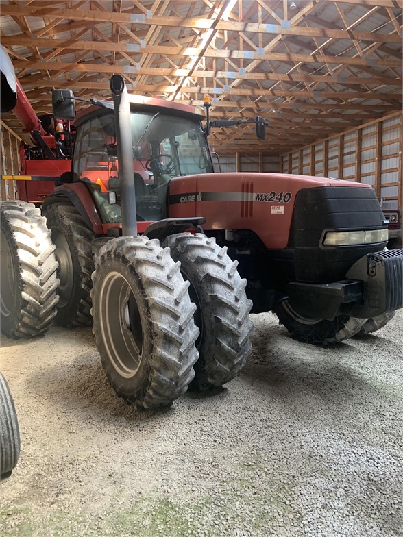 2002 Case IH MX240 Tractor