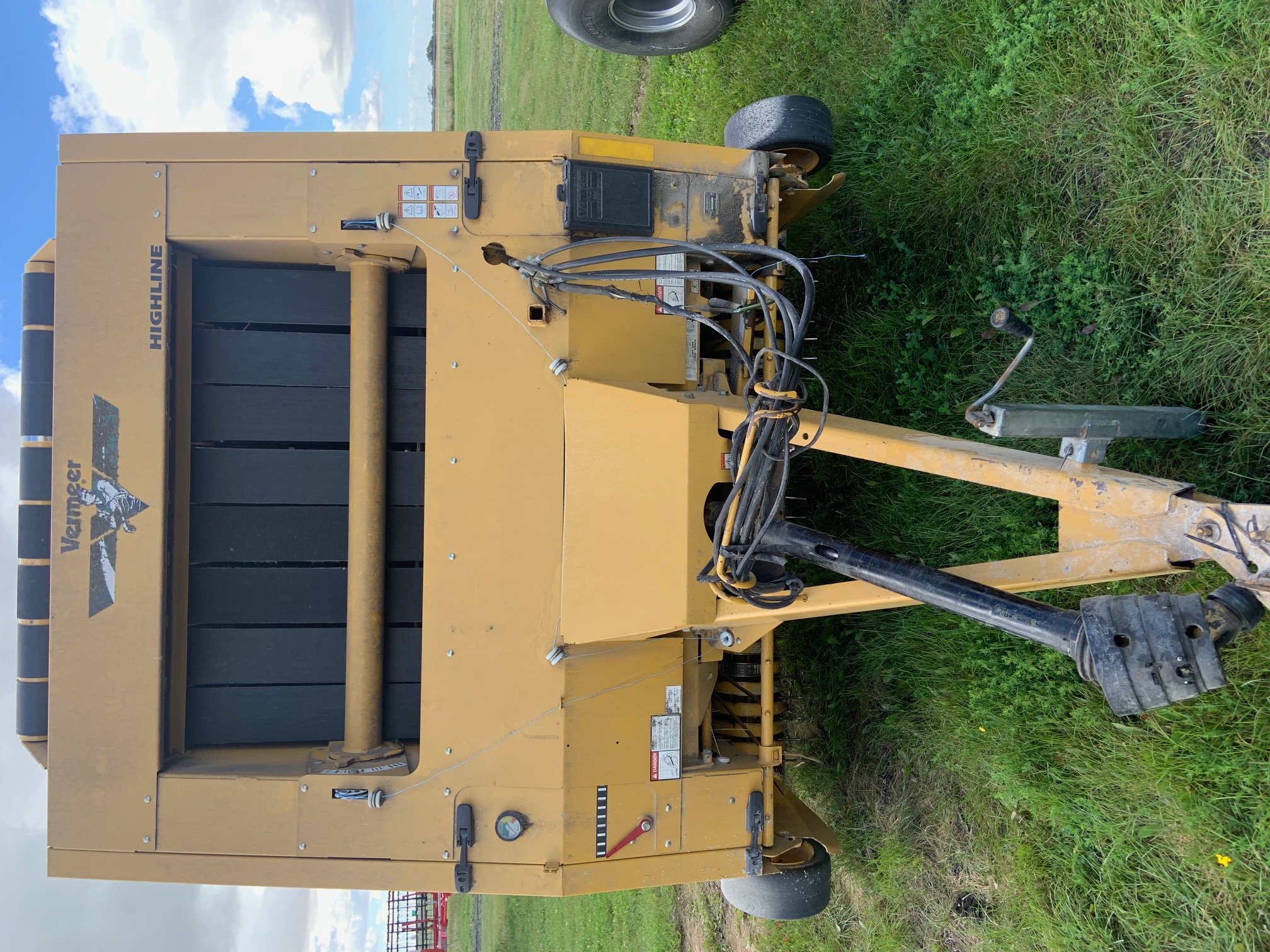 2008 Vermeer 605M Baler/Round