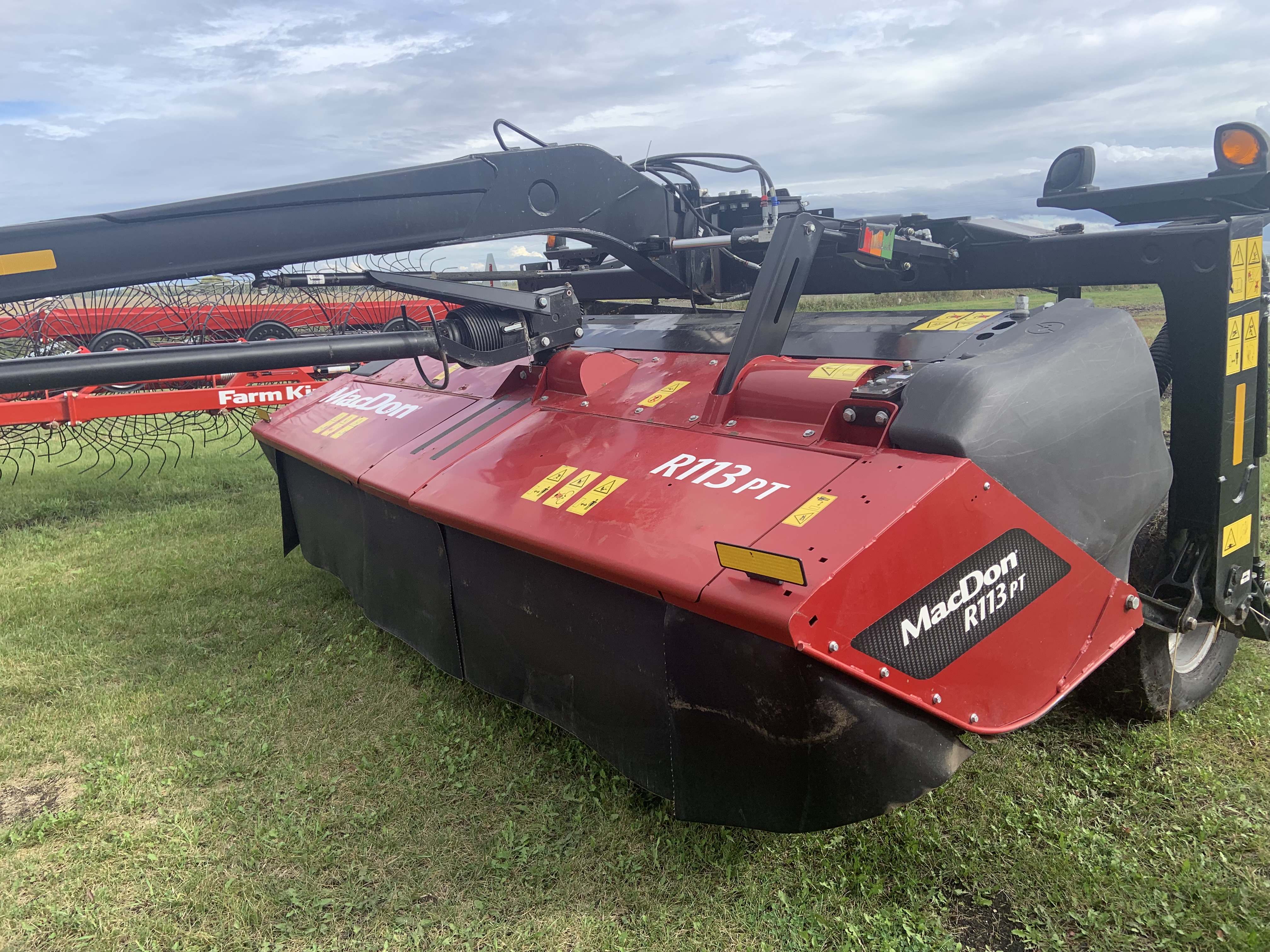 2018 MacDon R113PT Mower Conditioner/Disc