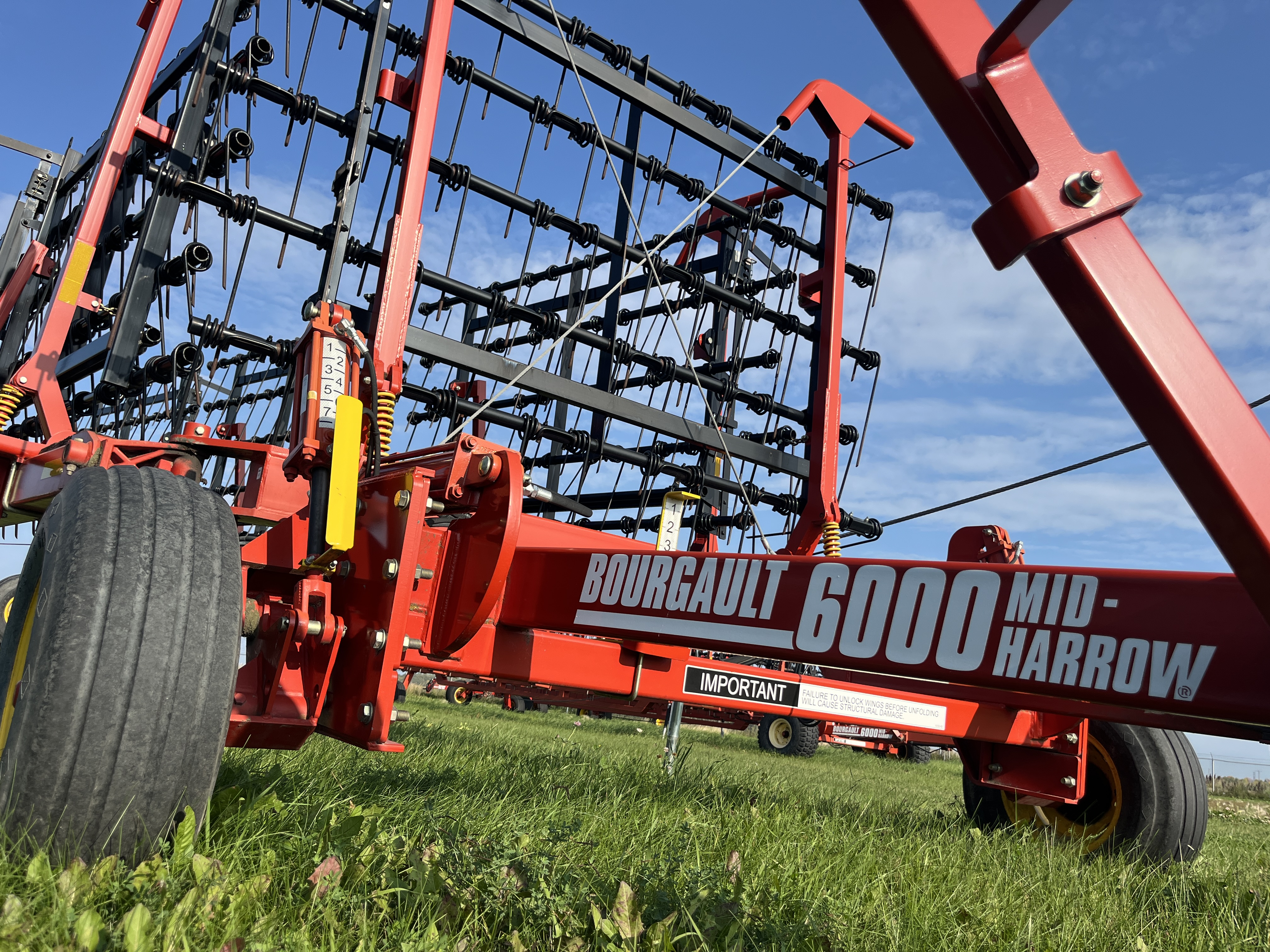 2014 Bourgault 6000 Harrow