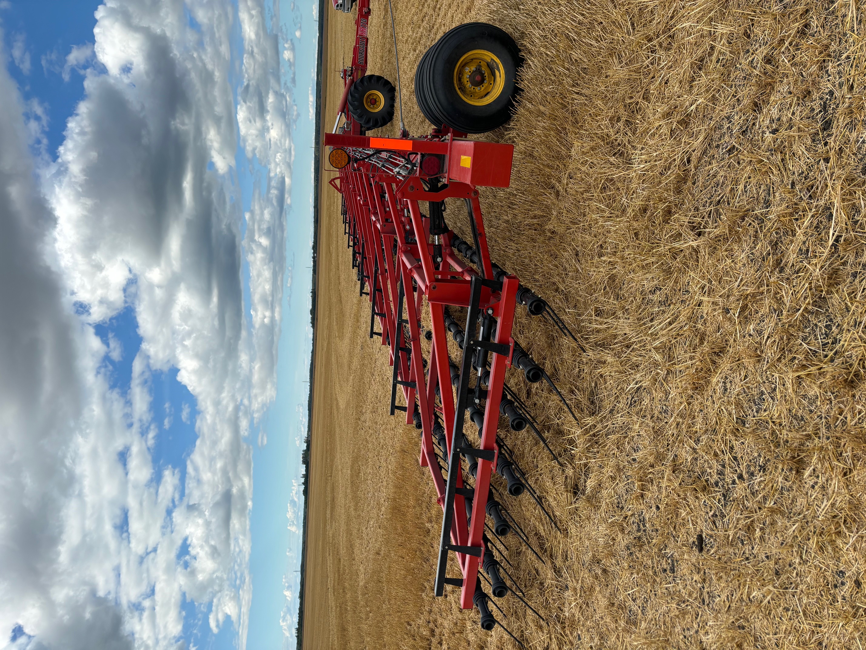 2018 Bourgault XR770-90 Tillage