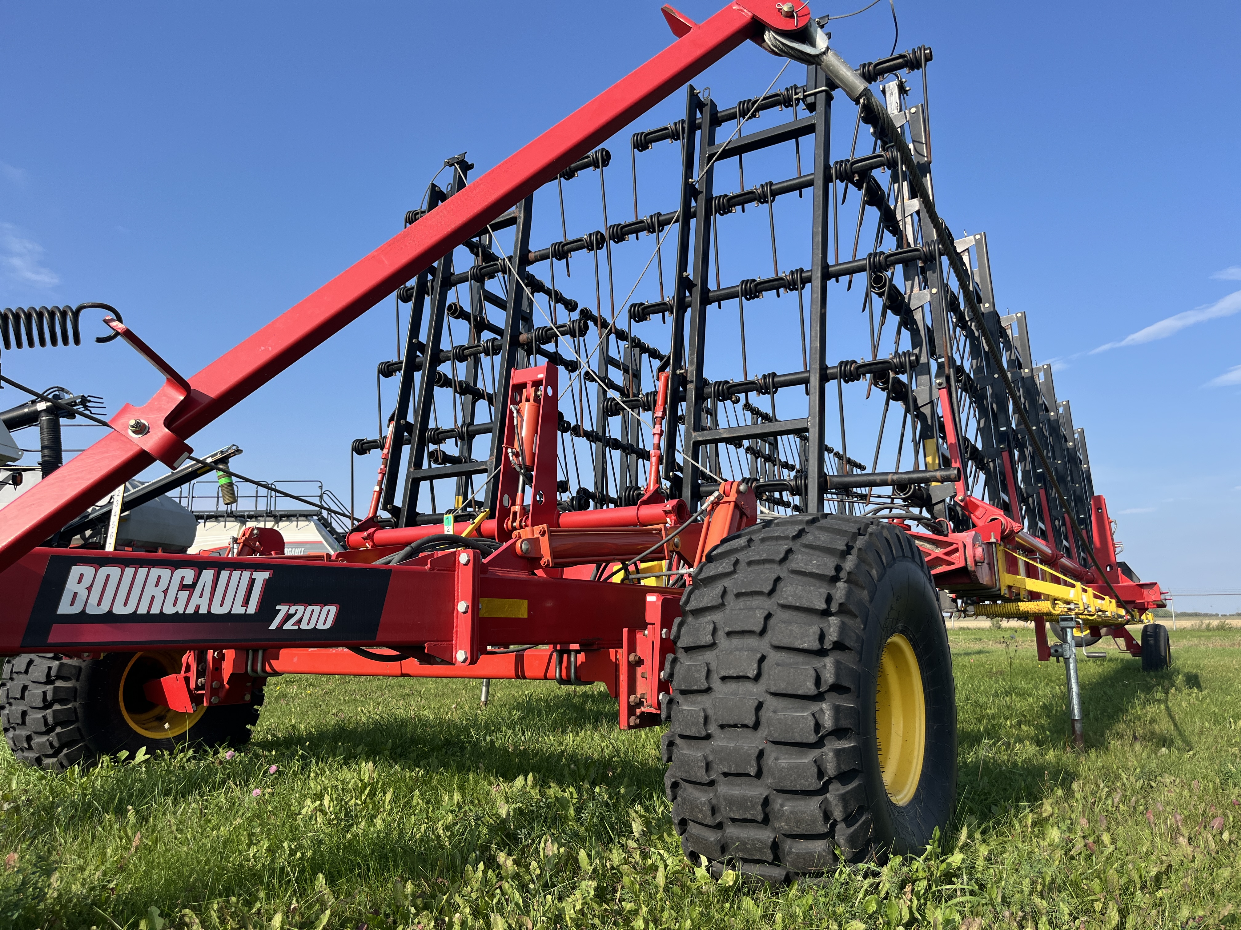 2017 Bourgault 7200 Harrow Heavy