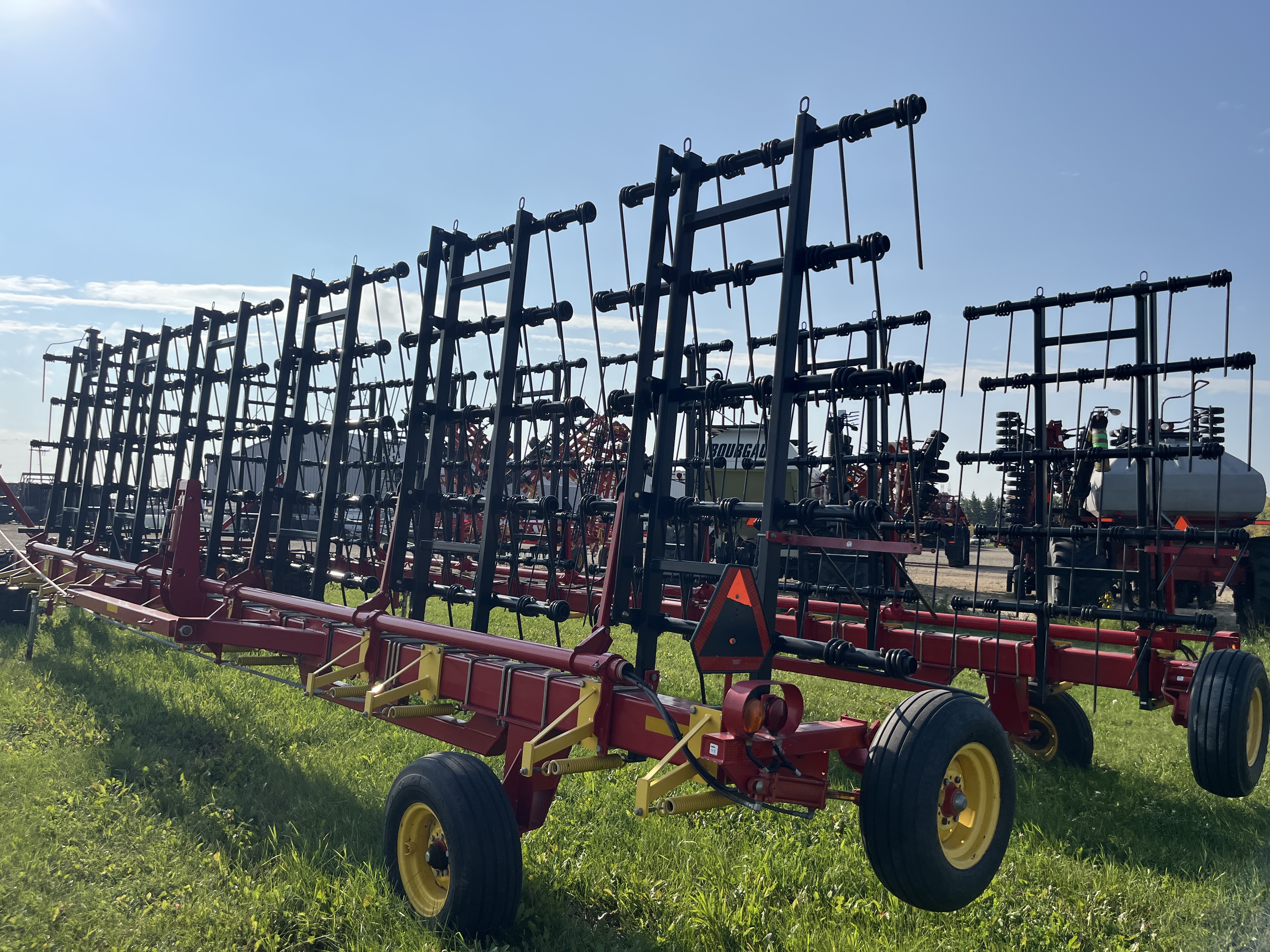 2017 Bourgault 7200 Harrow Heavy