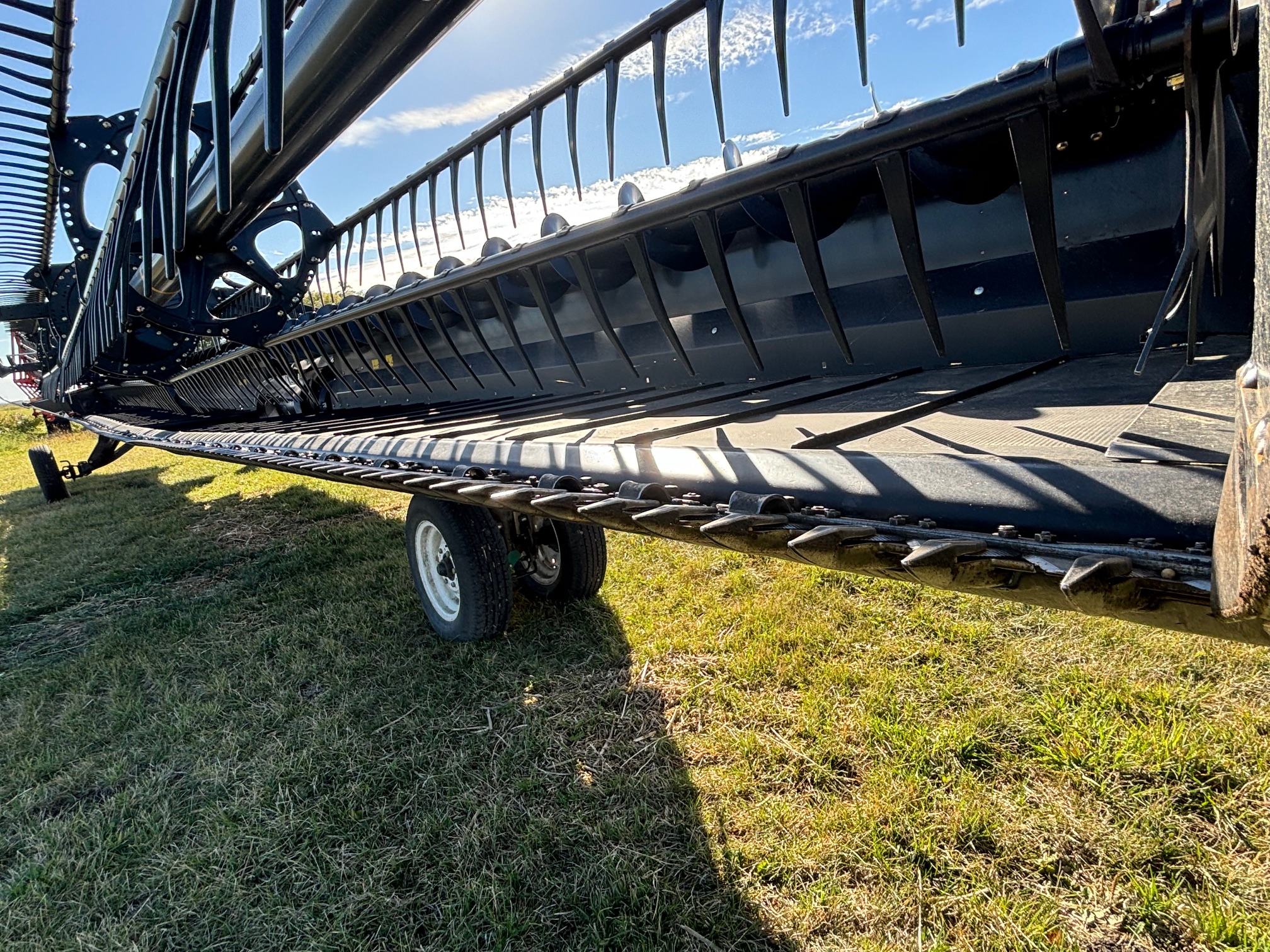 2016 MacDon FD75 Header Combine