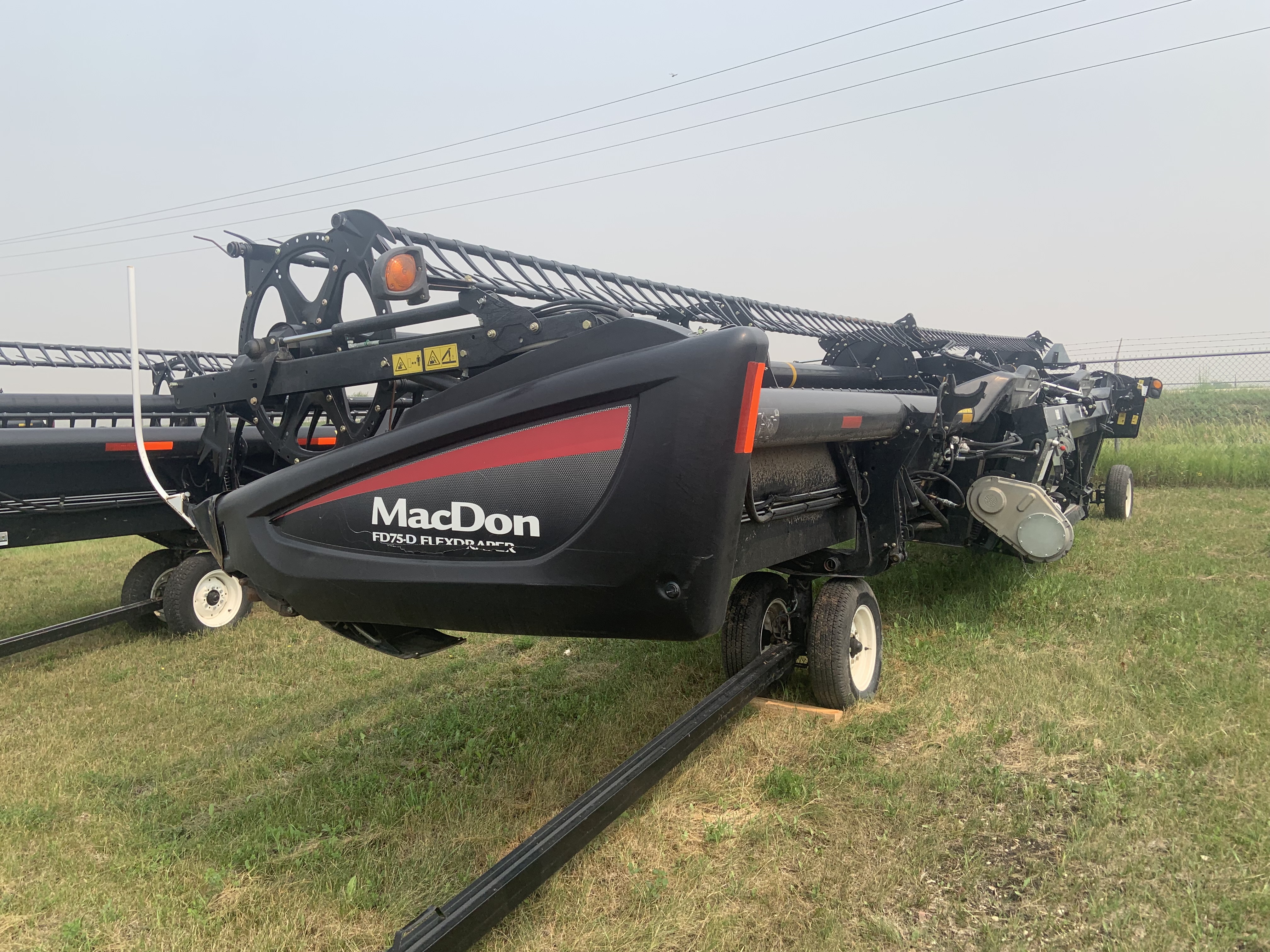 2016 MacDon FD75 Header Combine