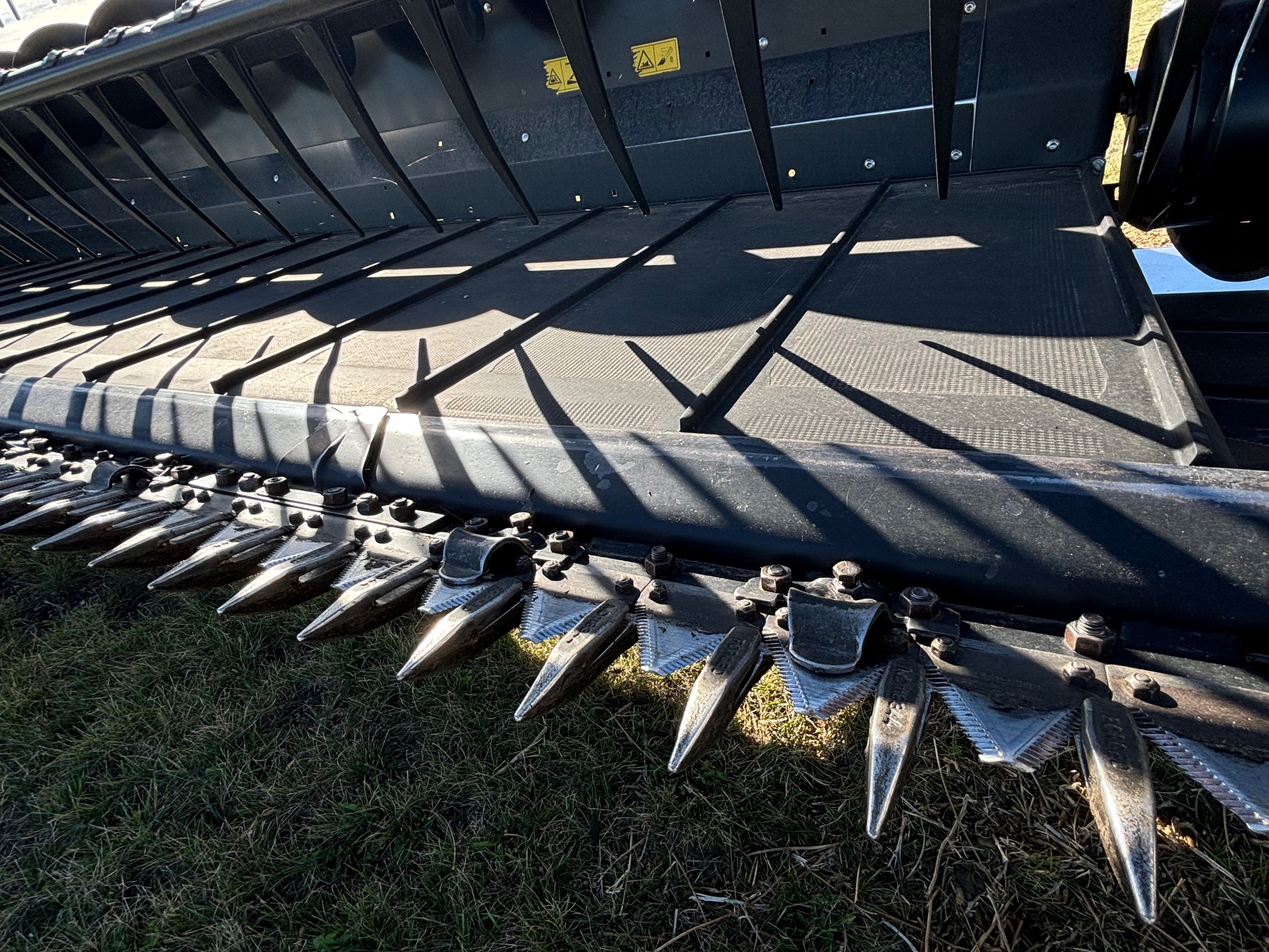 2016 MacDon FD75 Header Combine