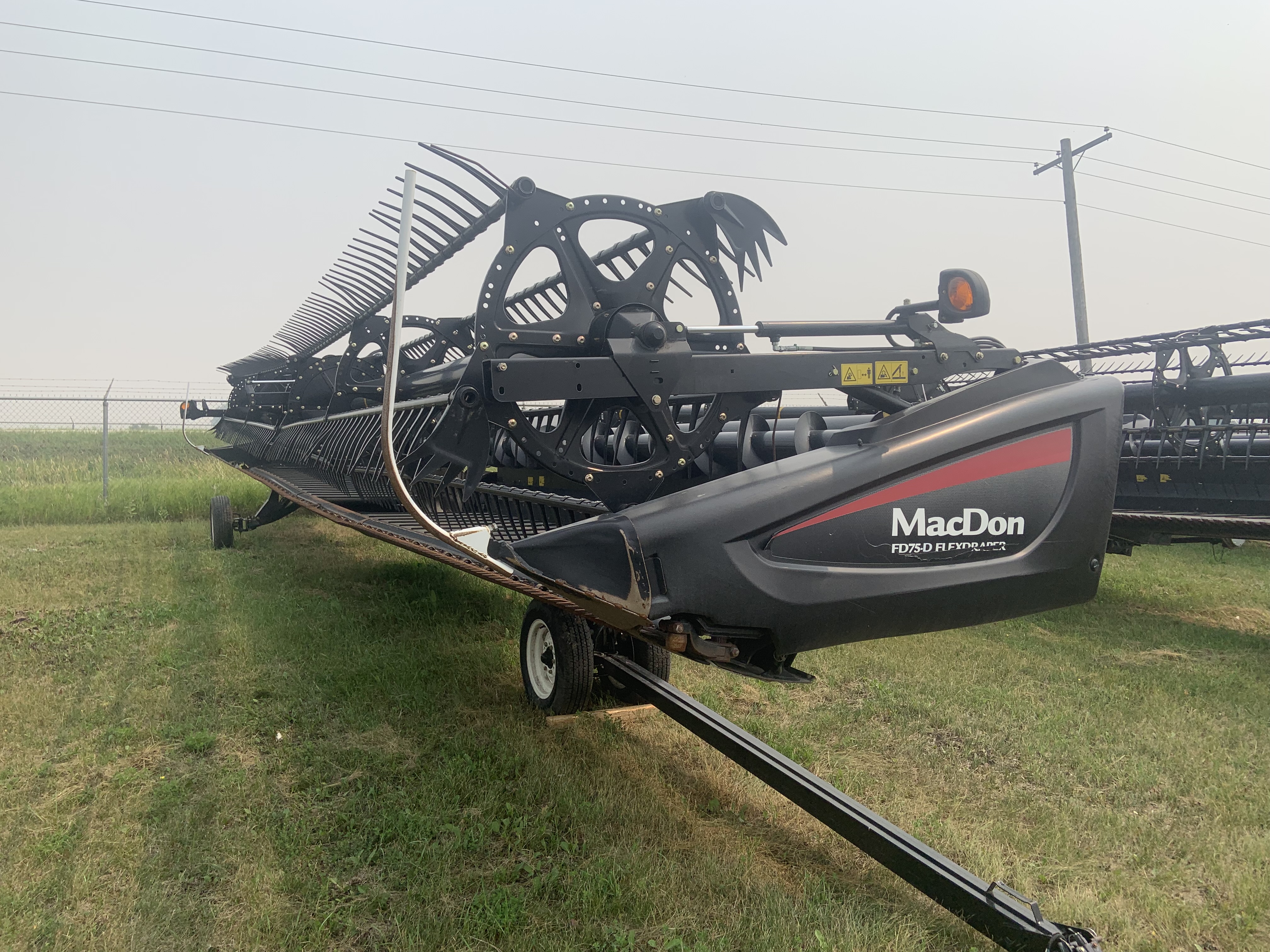 2016 MacDon FD75 Header Combine