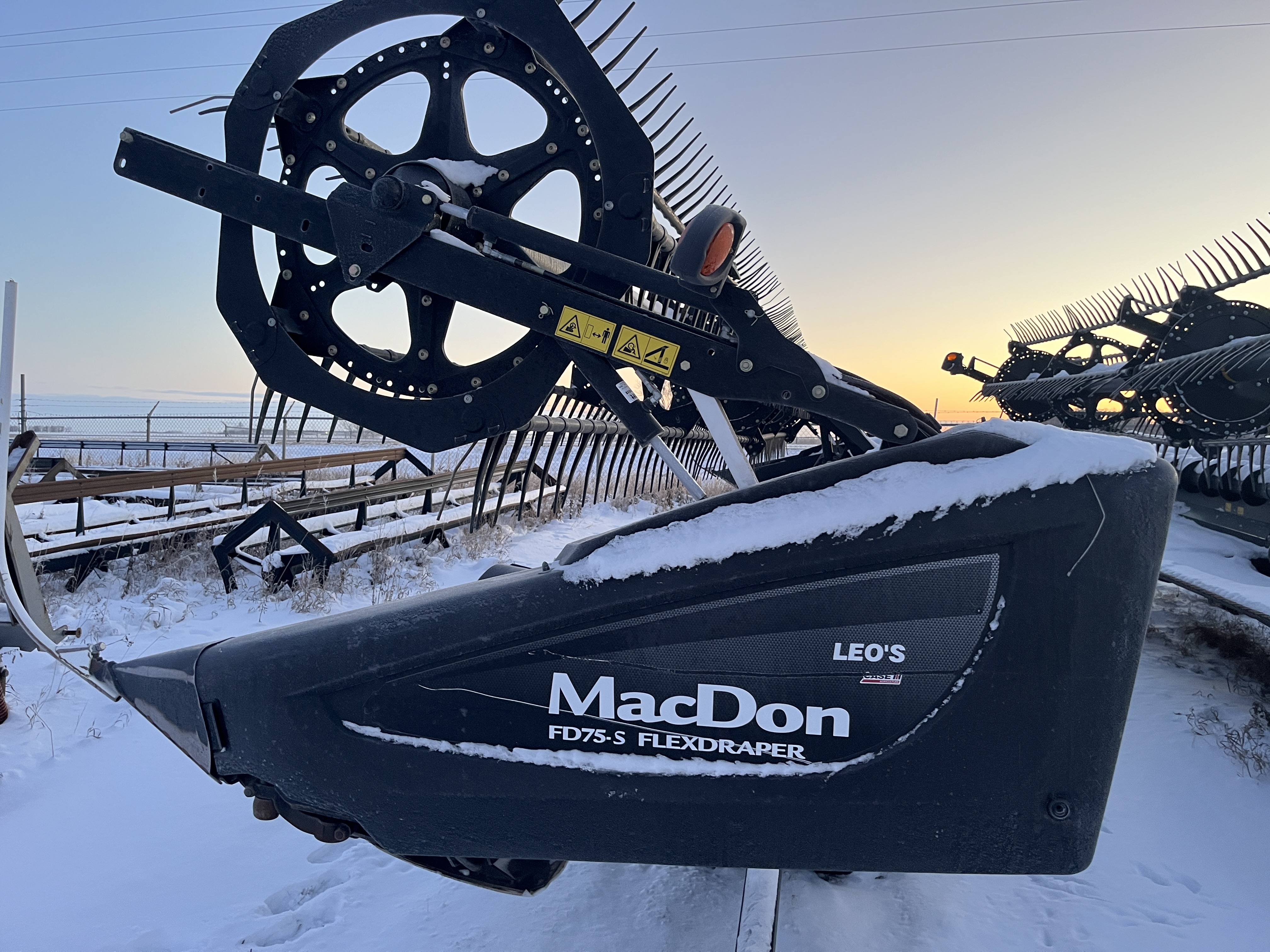 2015 MacDon FD75-35 Header Combine