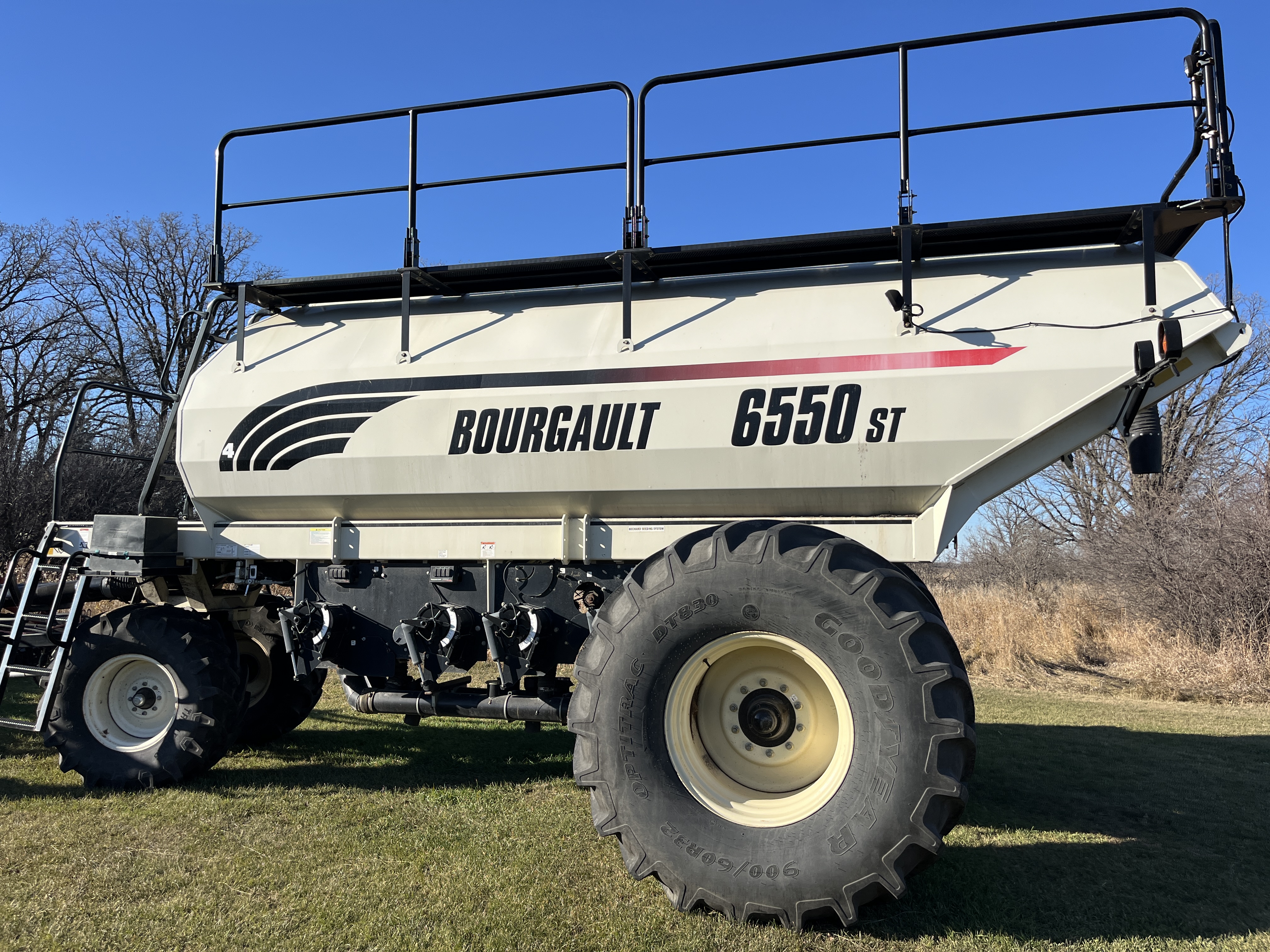 2003 Bourgault 5710 Air Drill