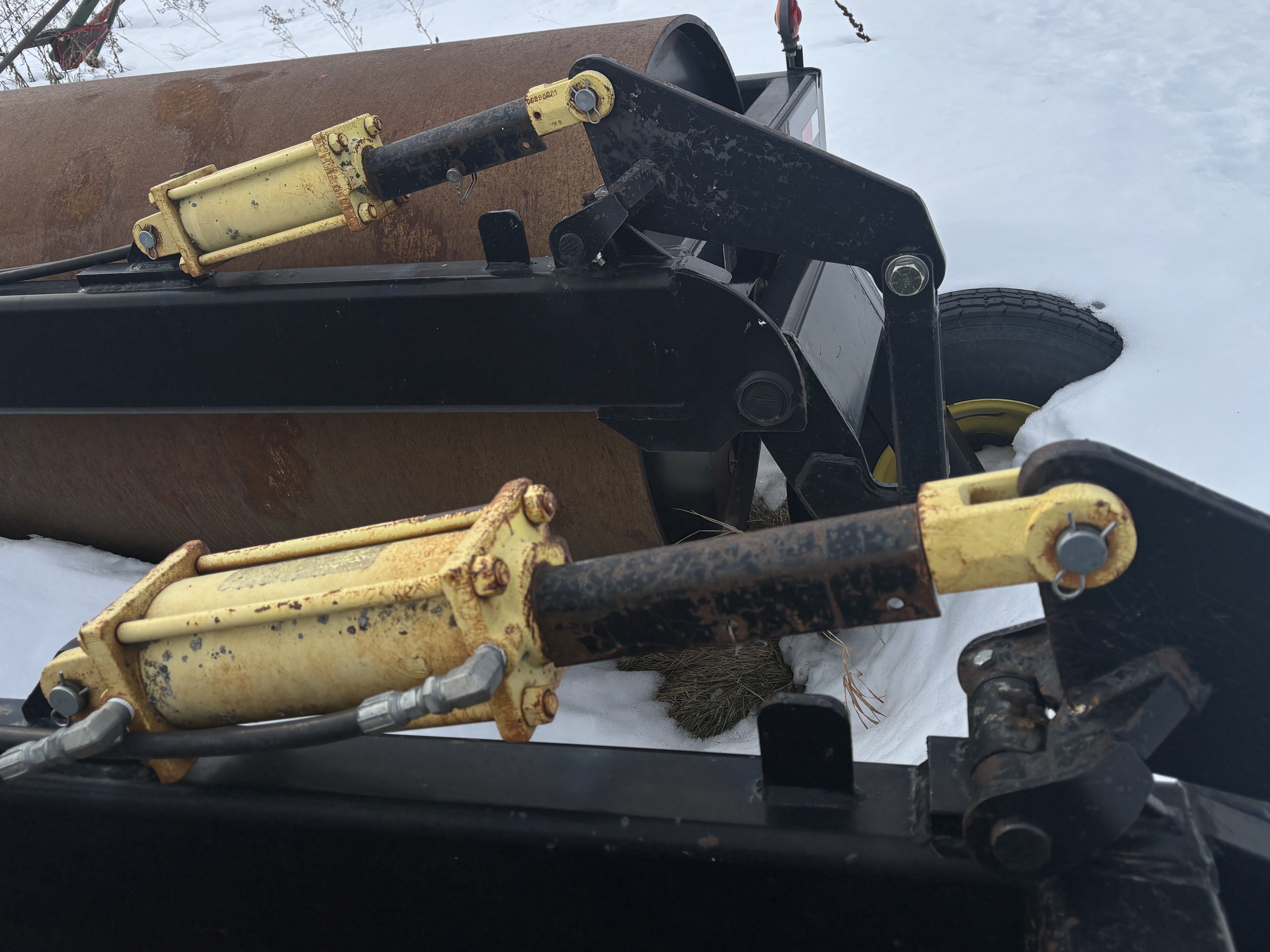 2012 Mandako LR45 Land Roller