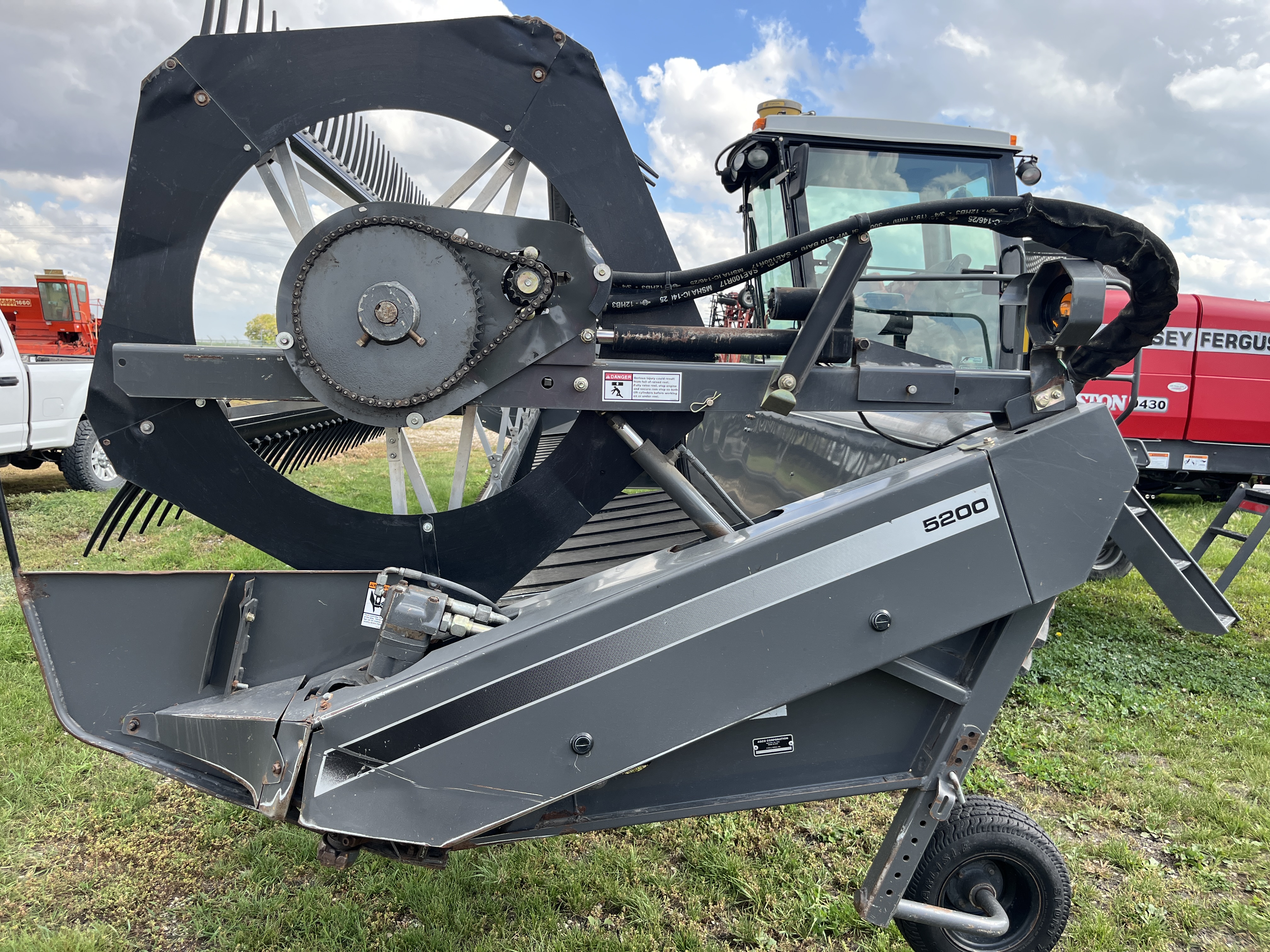 2011 Massey Ferguson 9430 Windrower
