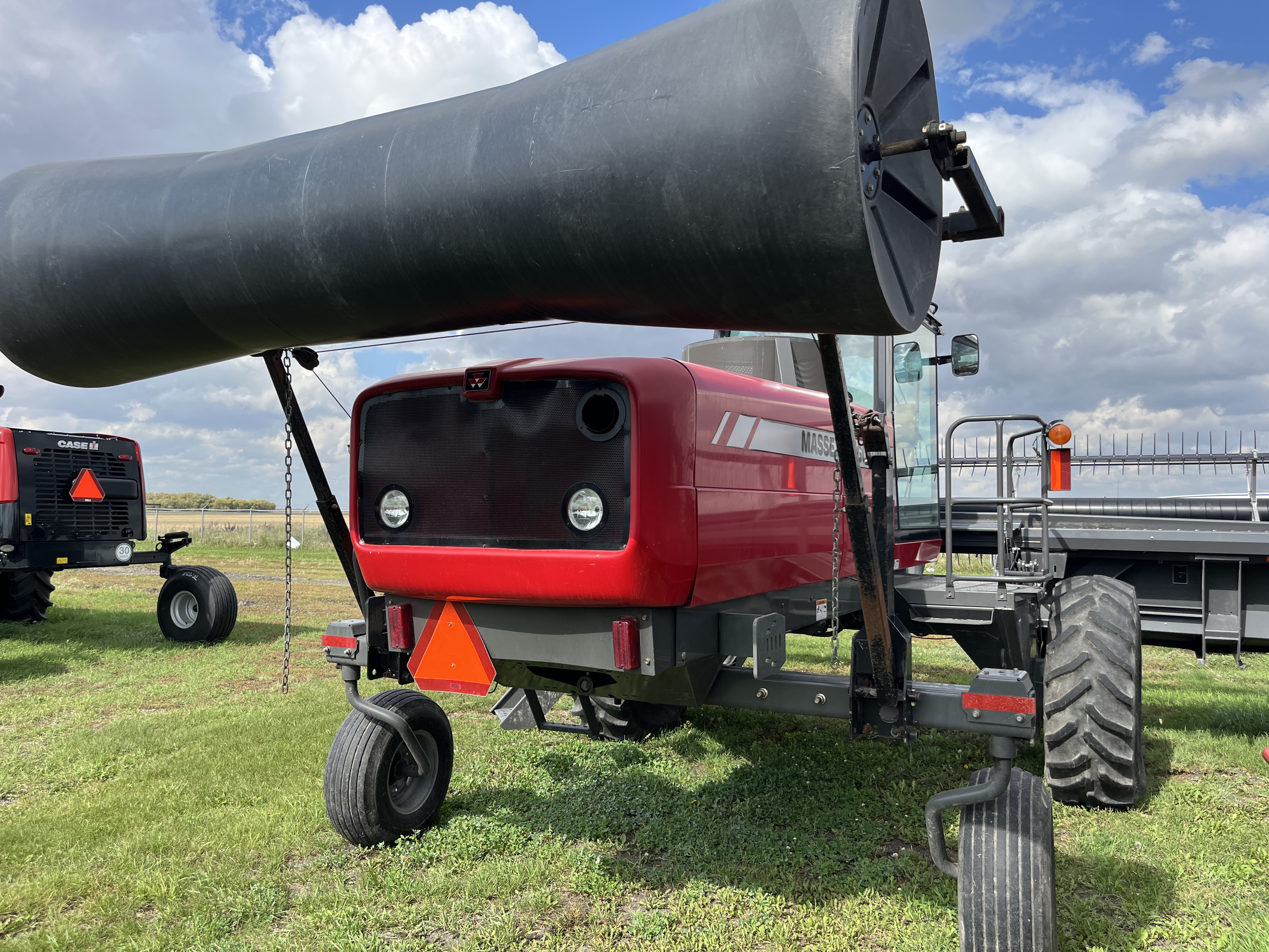 2011 Massey Ferguson 9430 Windrower
