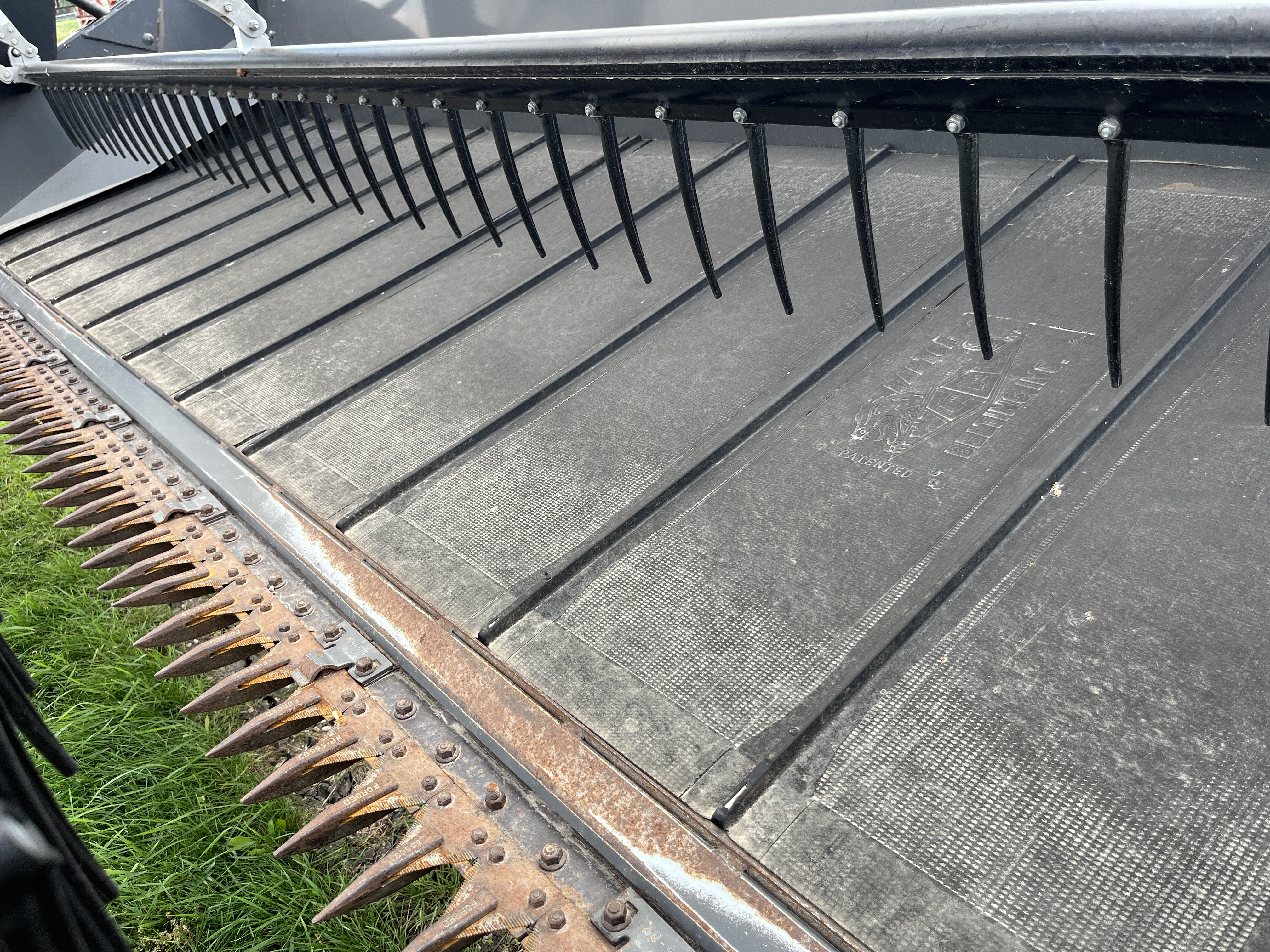 2011 Massey Ferguson 9430 Windrower